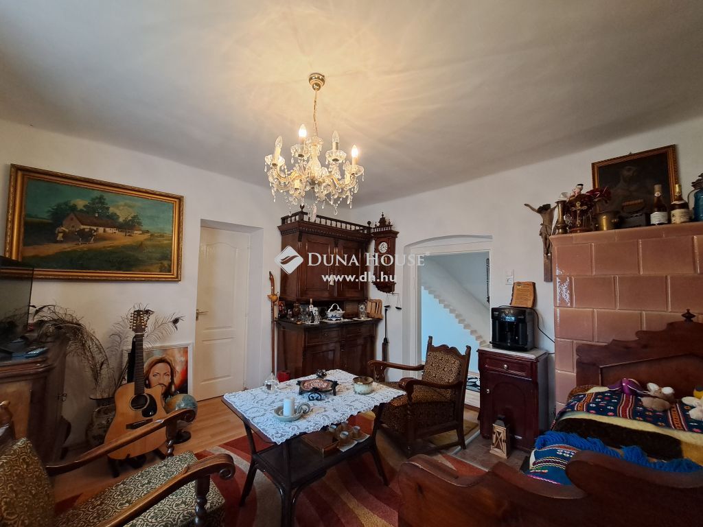 6524 Dávod , Központhoz — 1/22