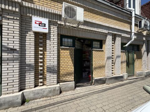 Eladó Üzlethelyiség 1204 Budapest 20. kerület 