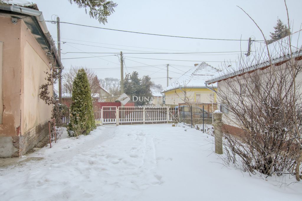 2766 Tápiószele — 1/29