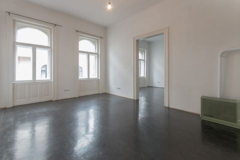 Kiadó Lakás 1073 Budapest 7. kerület Kiadó hangulatos 2+1 félszobás világos lakás a belvárosban