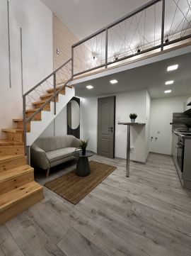 Eladó Lakás 1078 Budapest 7. kerület , Egyedi lakás a belváros szívében