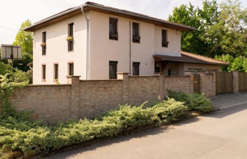 Eladó Ház 7627 Pécs Pécs, Belvároshoz közel