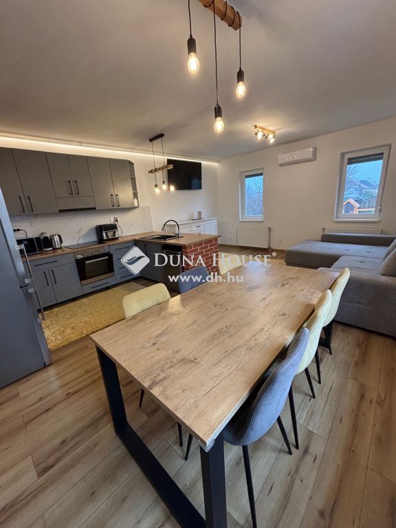 4033 Debrecen , Piroska utca — 1/21