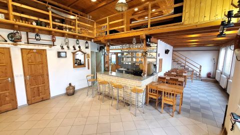 Eladó Vendéglátás 2339 Majosháza , Önálló vendéglátó egység, 500 méterre a Duna-parttól!!