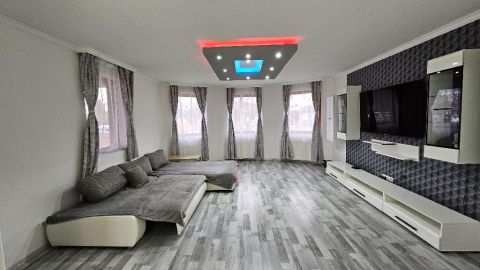 Eladó Ház 2490 Pusztaszabolcs , 2490 Pusztaszabolcs, Csendes