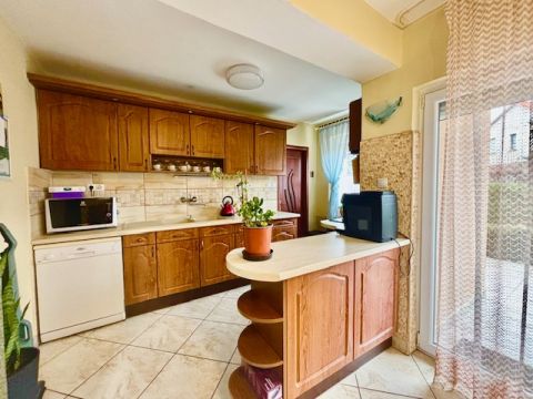 Eladó Ház 1185 Budapest 18. kerület , Csendes mellékutca, udvarra néző beleszeretős családi háza