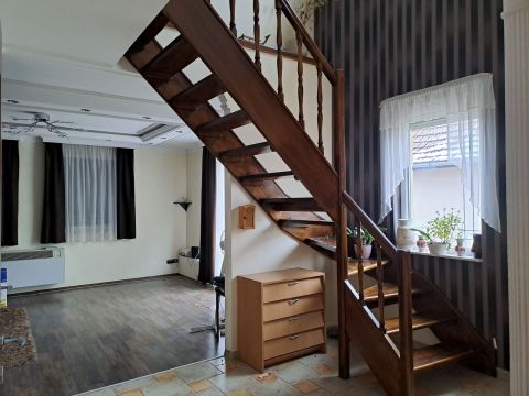 Eladó Ház 5100 Jászberény , Nagyboldog iskola közelében