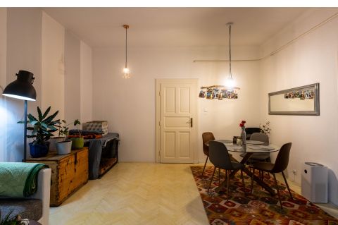 Eladó Lakás 1034 Budapest 3. kerület 