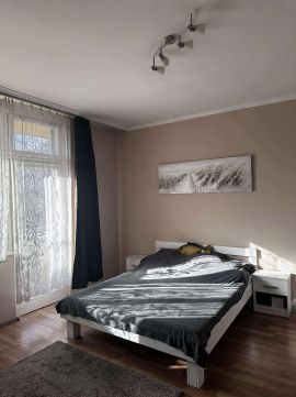 Eladó Lakás 6900 Makó , Eladó 1.emeleti lakás Bajcsy lakótelepen a központhoz közel