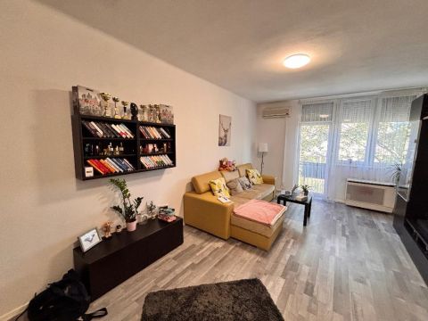 Eladó Lakás 5000 Szolnok , 5000 Szolnok, Buszpályaudvar