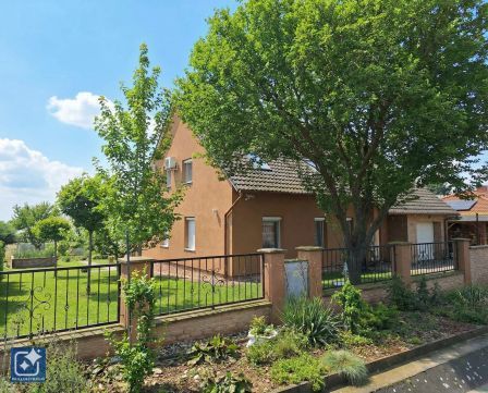 Eladó Ház 7761 Kozármisleny , ===Önálló családi ház  Jácint utcában ===