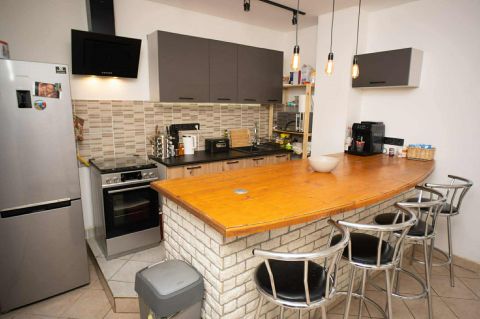 Eladó Ház 2723 Nyáregyháza Nyáregyháza központi részén, csendes utcában!!