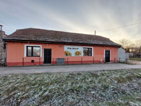 Eladó Ház 8145 Nádasdladány , A Nádasdy-kastély mellett 100 m2- es ház 