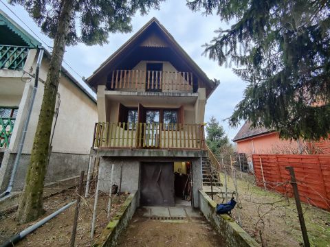 Eladó Ház 2209 Péteri , Péteriben tópart melletti nyaraló eladó! 