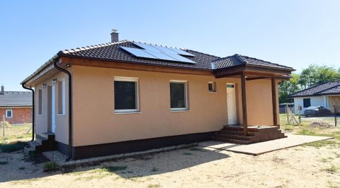 Eladó Ház 2755 Kocsér , Újépítésű ,energiatakarékos álomotthon Kocséron