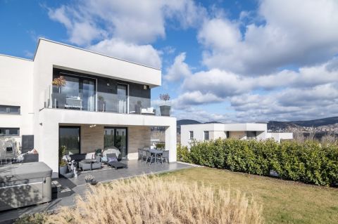 Eladó Ház 2045 Törökbálint 