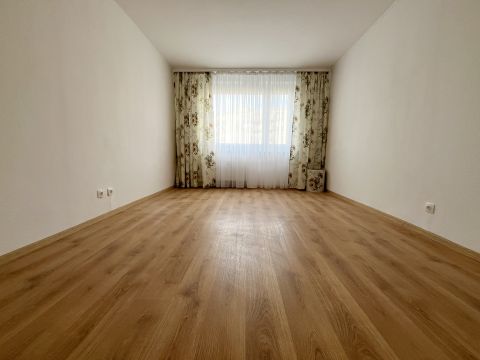 Eladó Lakás 1181 Budapest 18. kerület Frissen felújított, másfél szobás lakás, Havanna lakótelepen