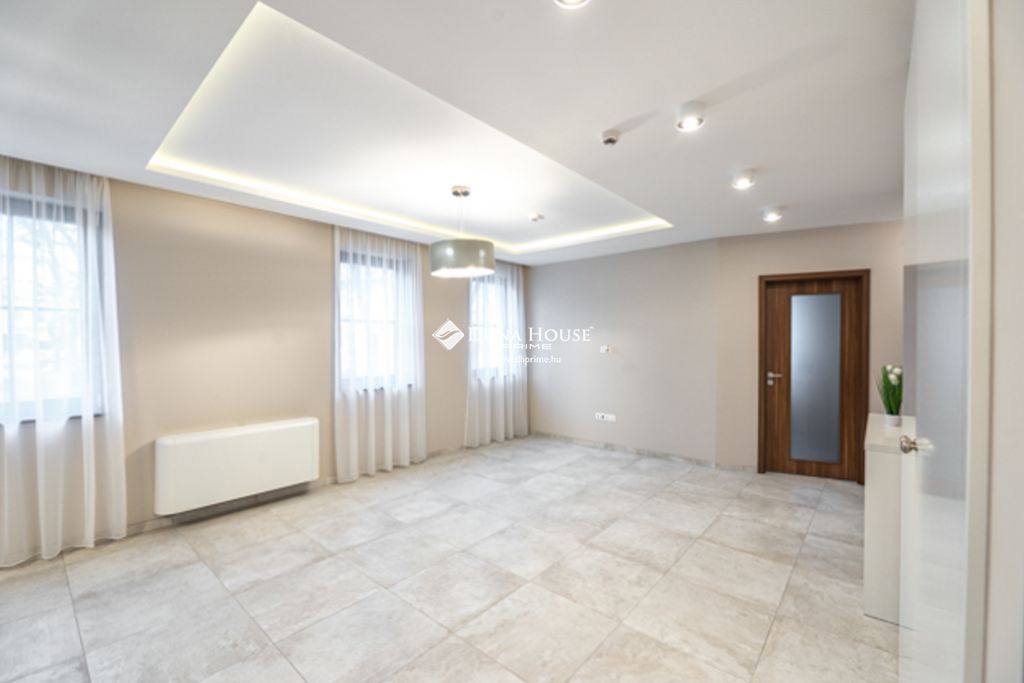 Eladó lakás, Kecskemét