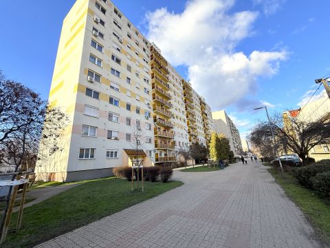 Eladó Lakás 1191 Budapest 19. kerület , Kispest,Fő utca,3 szobás,erkélyes,panelprogramos lakás