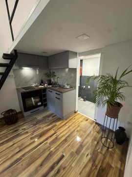 Eladó Lakás 1081 Budapest 8. kerület , Felújított duplex lakás a belváros szívében