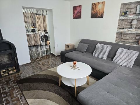 Eladó Ház 2174 Verseg , Verseg Kálló felé eső részén