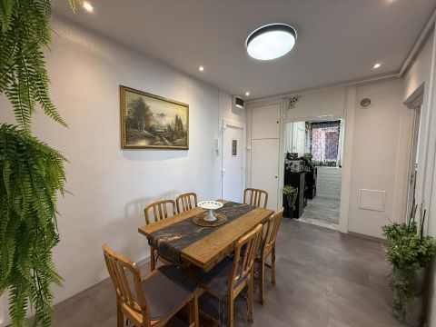 Eladó Lakás 6000 Kecskemét , FELÚJÍTOTT, ERKÉLYES, 3 SZOBÁS LAKÁS ELADÓ