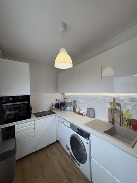 Eladó Lakás 6000 Kecskemét Teljeskörűen felújított 3 szobás lakás Széchenyivárosban