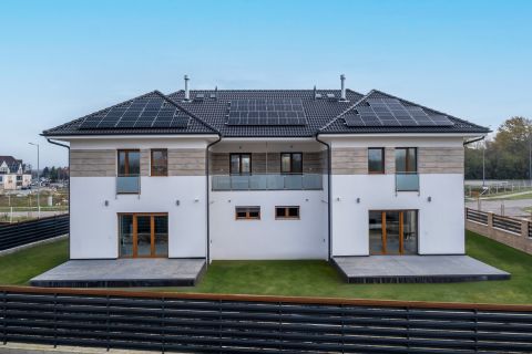 Eladó Ház 1237 Budapest 23. kerület SOROKSÁR-ÚJTELEP, N+5 szobás, 183m2-es LUXUS IKERHÁZ .