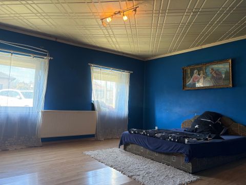 Eladó Ház 8131 Enying Aldi közelében.