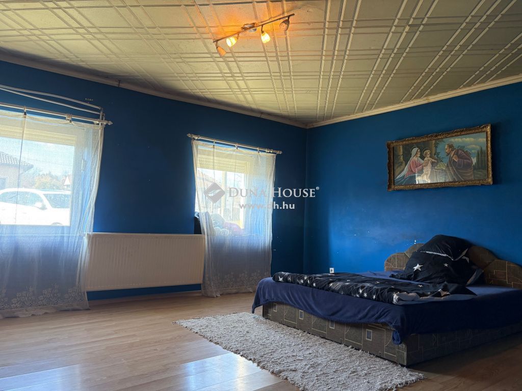 8131 Enying , Aldi közelében. — 1/14