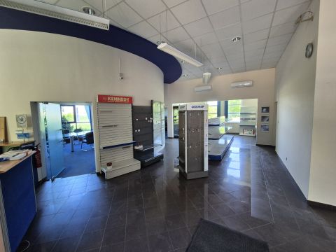 Kiadó Ipari 2800 Tatabánya 