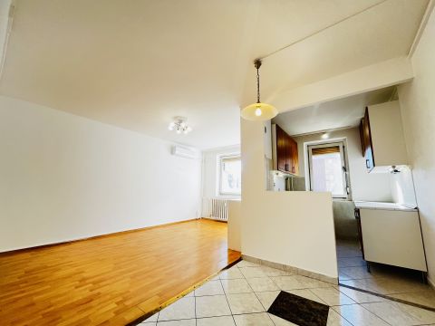 Eladó Lakás 8200 Veszprém Eladó panellakás Veszprémben!