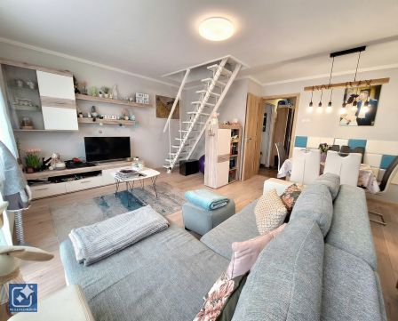 Eladó Lakás 6000 Kecskemét , GYENES TÉR MELLETT NAPFÉNYES LAKÁS