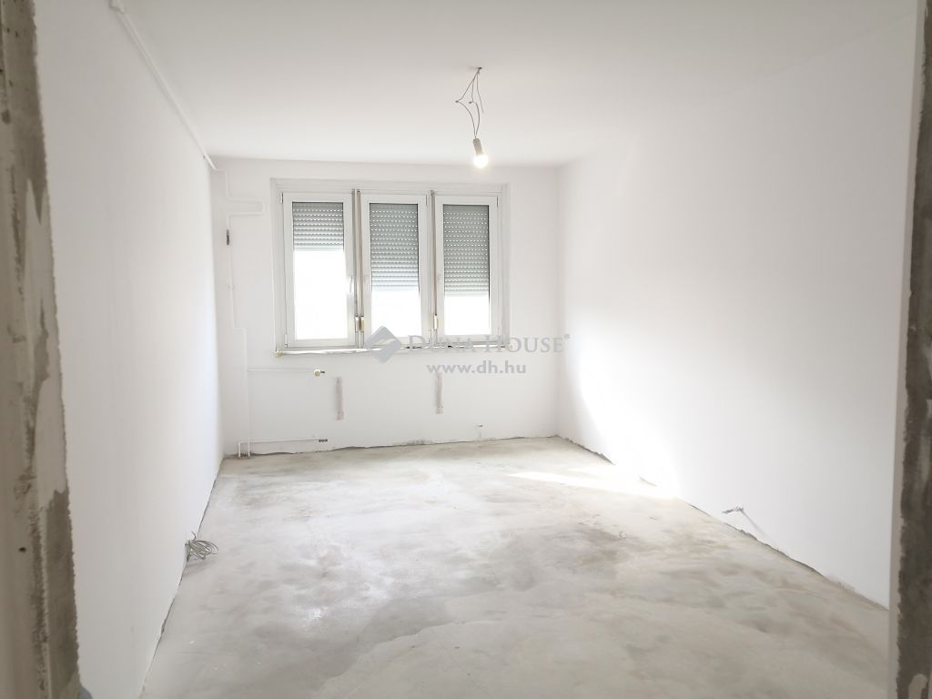 1032 Budapest 3. kerület , Faluházban, műszakilag teljesen felújított, PANORÁMÁS — 1/21