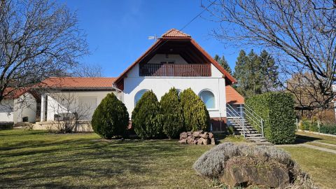 Eladó Ház 8220 Balatonalmádi 