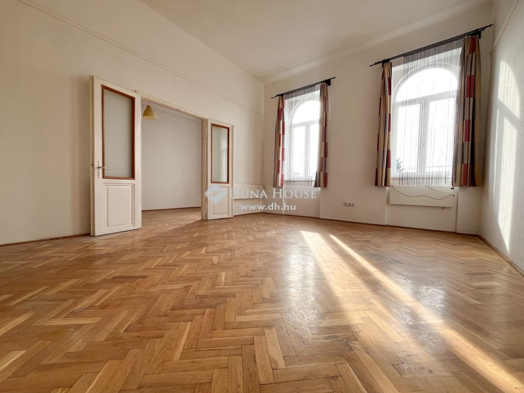 1239 Budapest 23. kerület , A Hősök terén 2 szobás, galériás polgári lakás, klímával — 1/17