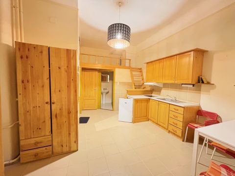 Eladó Lakás 1054 Budapest 5. kerület Parlamenttől 300 méterre