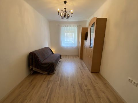 Eladó Lakás 9400 Sopron Huszár utcában 2 szobás, földszinti lakás eladó!