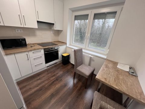 Kiadó Lakás 6000 Kecskemét 