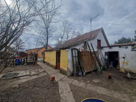 Eladó Ház 2700 Cegléd , 2700 Cegléd, Jászberényí út környéke