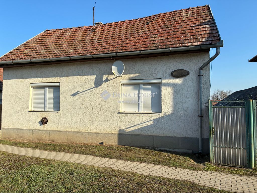 2192 Hévízgyörk , Eladó Hévízgyörk Maródi Cukrászda közelében családi ház — 1/8