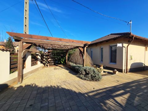 Eladó Ház 2030 Érd SZÁMTALAN ELVÁRÁSNAK MEGFELEL