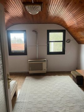 Eladó Vendéglátás 6065 Lakitelek Eladó jól bevezett vendéglátó egység, vendégház