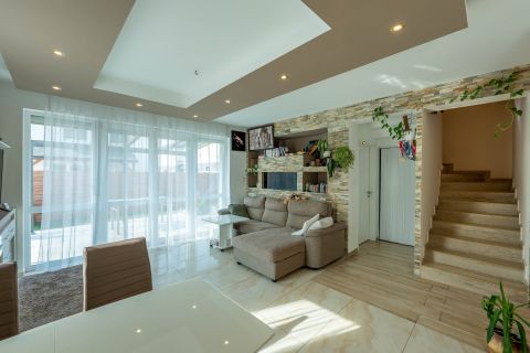 Eladó Ház 2220 Vecsés 