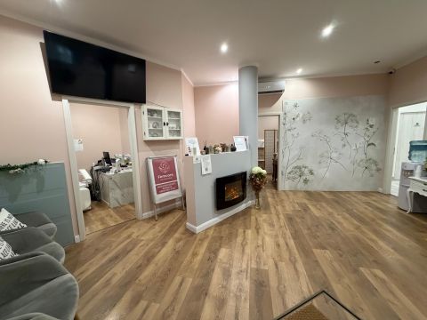 Eladó Üzlethelyiség 6000 Kecskemét , Budai utca