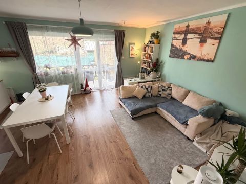 Eladó Ház 8174 Balatonkenese , két generáció együtt élésére