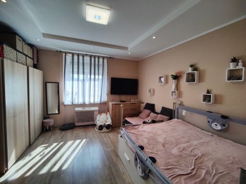 Eladó Lakás 1193 Budapest 19. kerület , Kispesten 40m2-es lakás saját kis kertrésszel eladó