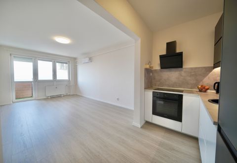 Eladó Lakás 2000 Szentendre 