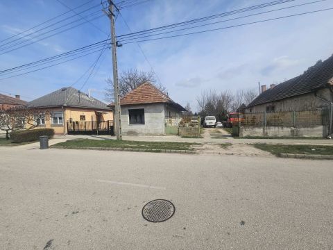 Eladó Ház 2060 Bicske 