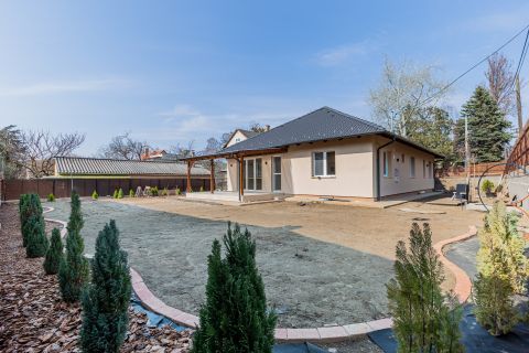 Eladó Ház 1163 Budapest 16. kerület 